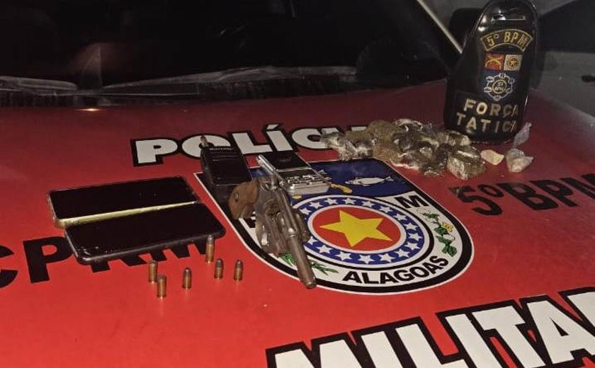 Operações policiais resultam em prisões, drogas e arma apreendidas em Maceió, Arapiraca e Feira Grande