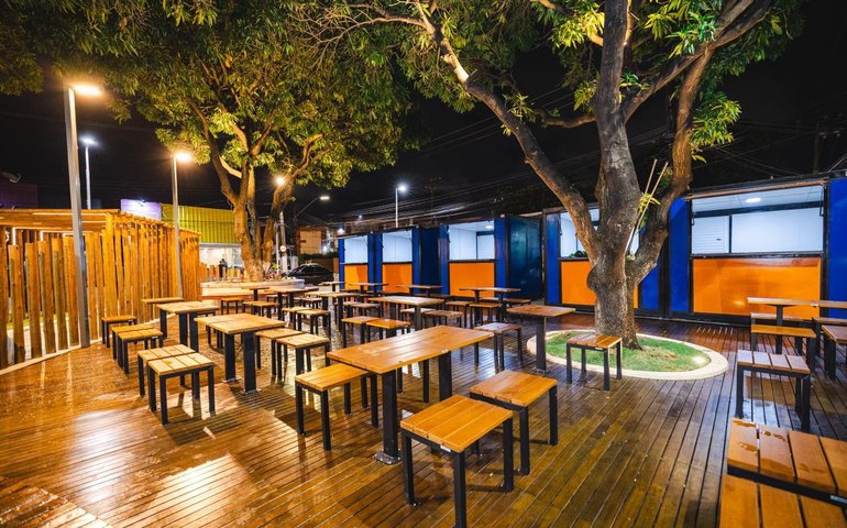 Reforma melhora condições de trabalho de comerciantes da Praça do COC