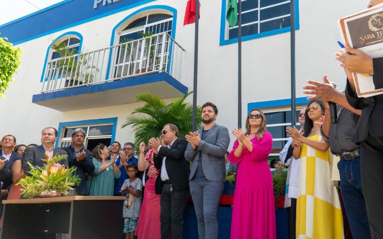Solenidade de hasteamento de bandeiras abre comemorações dos 130 anos de Emancipação Política de Traipu