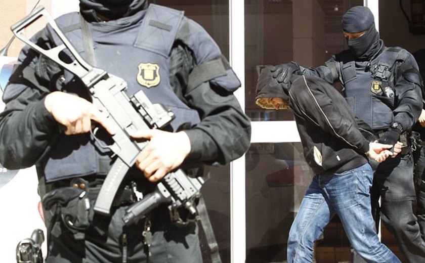 Espanha prende onze suspeitos de terrorismo na Catalunha