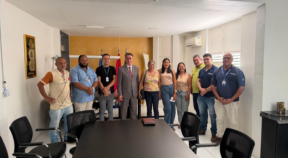 Reunião aconteceu entre representantes da Prefeitura de Delmiro Gouveia e das concessionárias de água / Foto: Assessoria