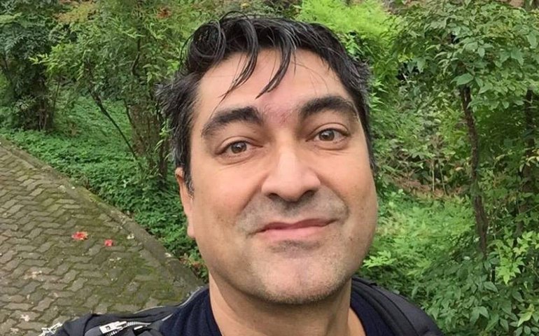 ‘Quero minha bandeira de volta’, diz Zeca Camargo ao protestar pela democracia
