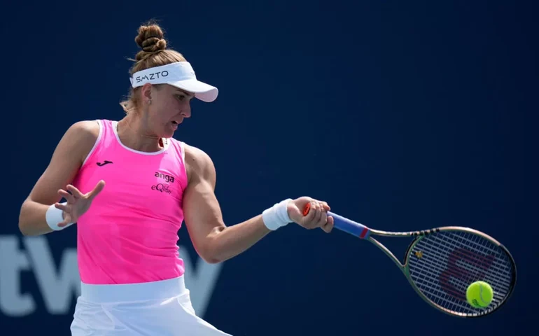 Bia vence na estreia do WTA 1000 de Indian Wells e quebra má fase; Wild e Stéfani classificam