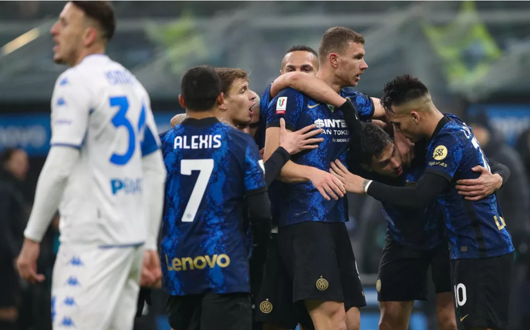 Inter sofre, mas vence Empoli de virada e reassume a liderança no Italiano