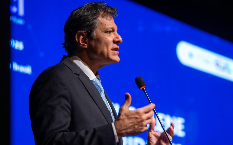 Tarifaço dos Estados Unidos tem objetivo de 'reabilitar a extrema-direita no Brasil', afirma Haddad