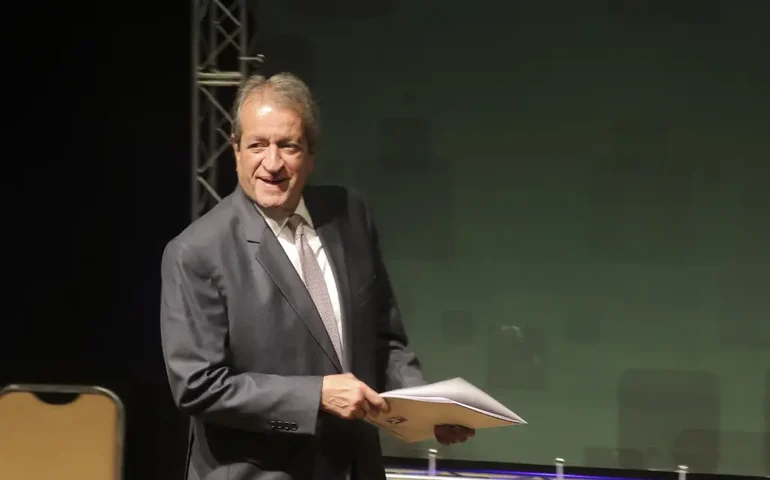 Valdemar Costa Neto e Rueda prometem barrar PEC que acaba com escala 6x1