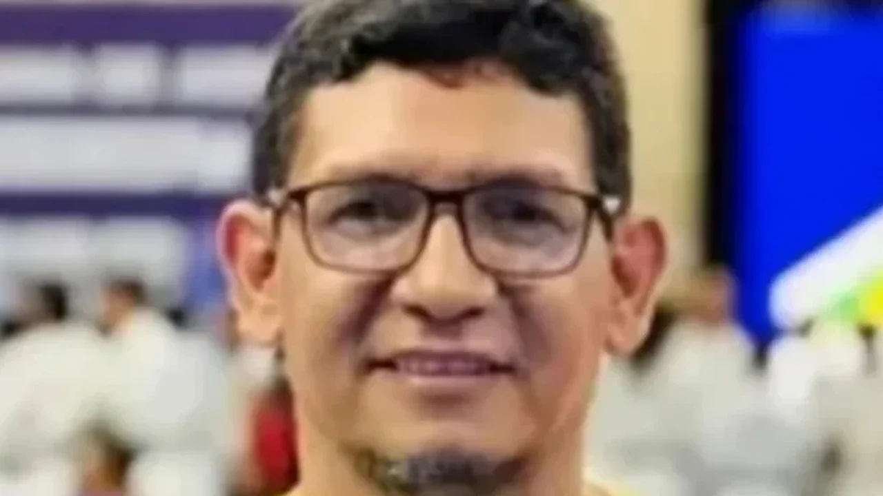 Luto na educação em Delmiro Gouveia: professor é encontrado desacordado em casa e morre a caminho do hospital