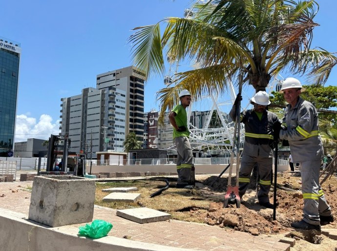 Ilumina Maceió inicia obras de infraestrutura elétrica na revitalização da Praça Multieventos, na Pajuçara