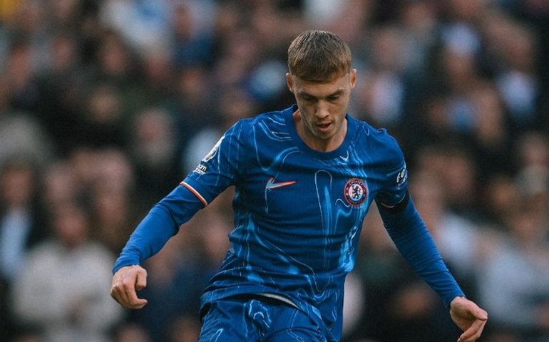 Jogador do Chelsea faz quatro gols no primeiro tempo e quebra recorde no Campeonato Inglês