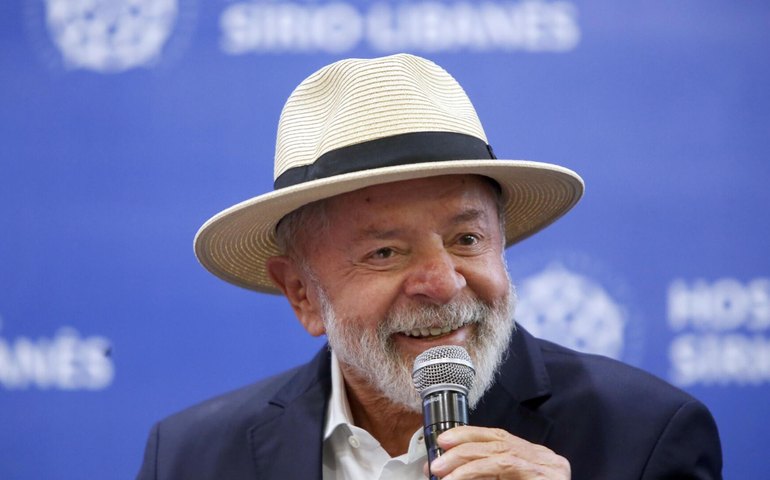 Bom momento de Lula faz centrão pisar no freio do desembarque do governo, diz mídia
