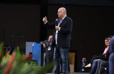 CNM alerta sobre gestão do trânsito municipal, transporte público e desafios da mobilidade urbana