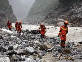 Número de mortos por inundações no Nepal e na China ultrapassa 680