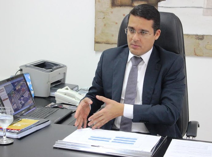 Servidores com acúmulo de cargos são convocados pela Seplag