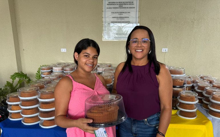 Através do PAA, Prefeitura de Anadia distribui alimentos