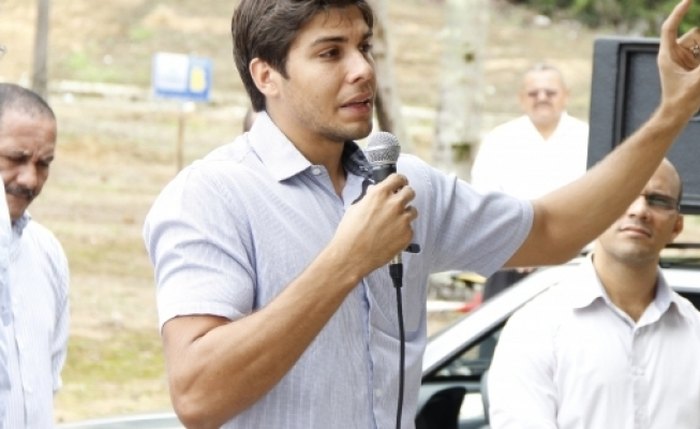Zezeco é inocentado por comissão de ética em caso de trabalho remoto Zezeco é inocentado por comissão de ética em caso de trabalho remoto