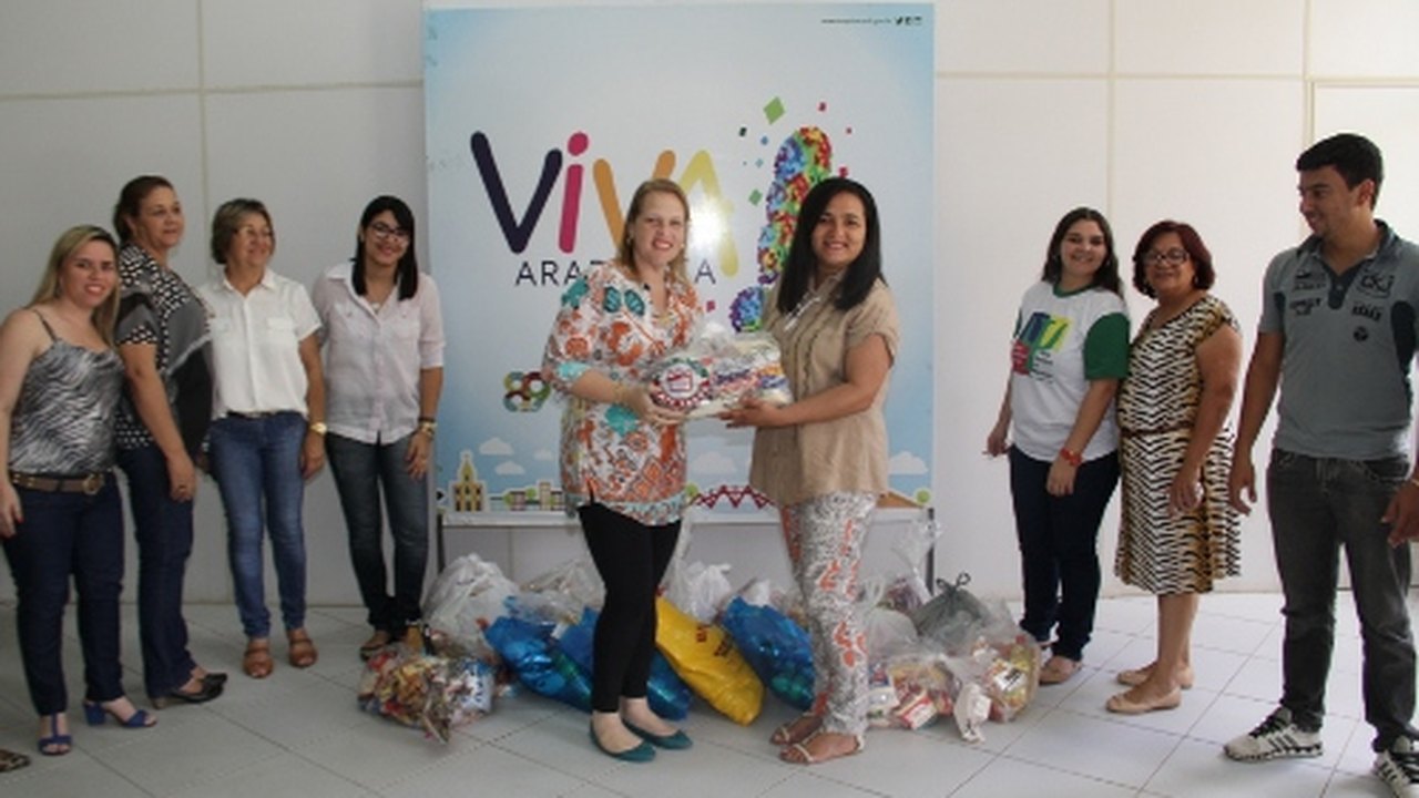 Prefeitura de Arapiraca distribui cestas básicas para o Centro Pop