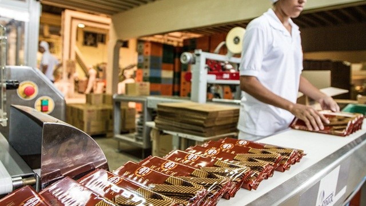 Instalação de mais uma fábrica fortalece economia de Alagoas