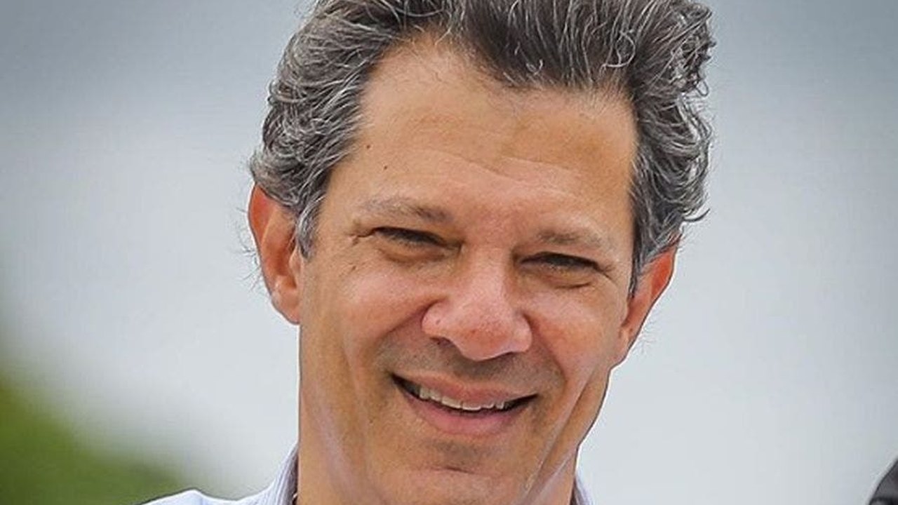 Esta eleição não vai escolher um governo, vai decidir um regime, diz Haddad