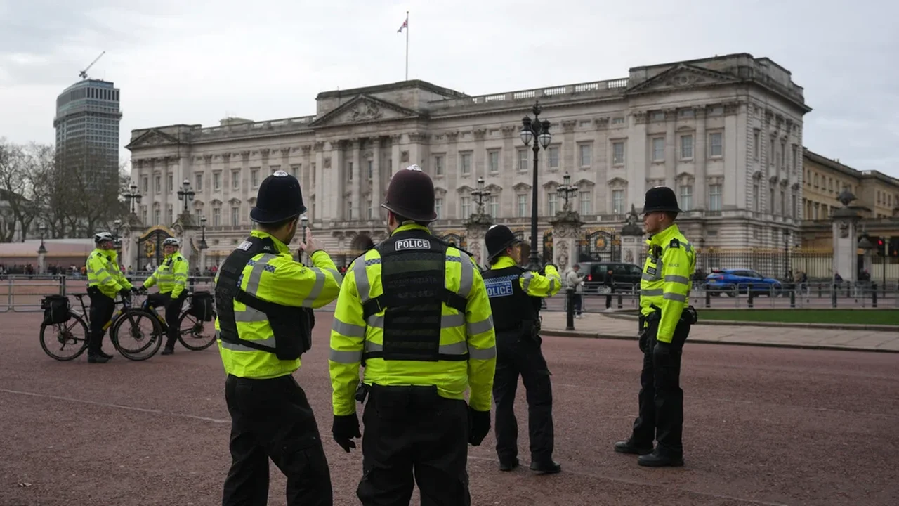 O que você precisa saber sobre a prisão de Andrew Mountbatten-Windsor