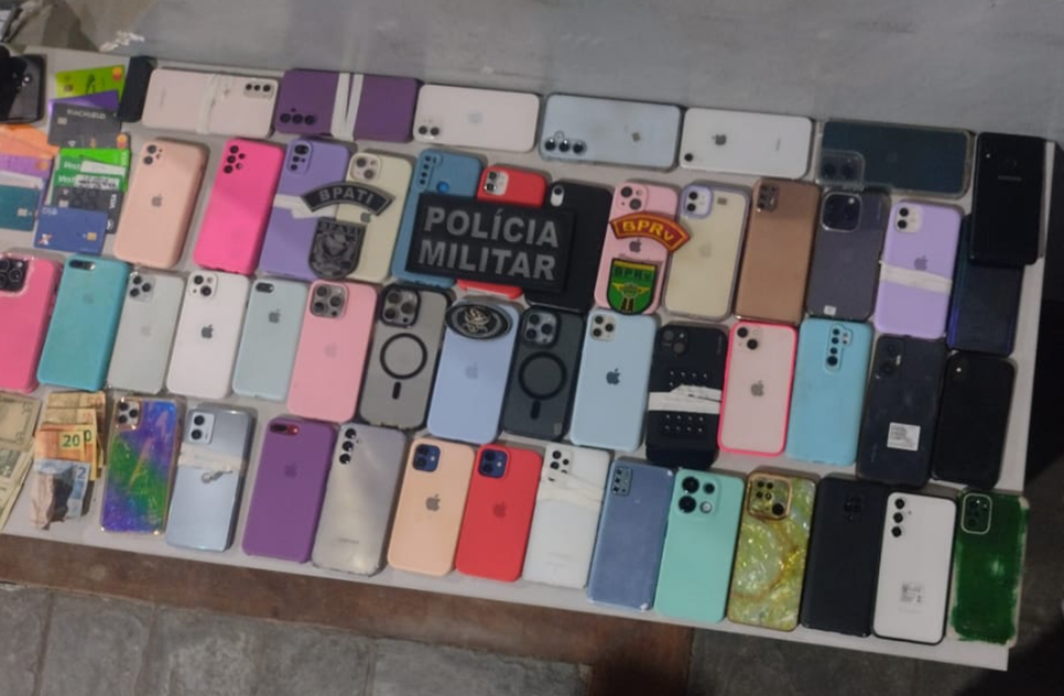 48 celulares / Foto: Reprodução: Foto/ Redes Sociais