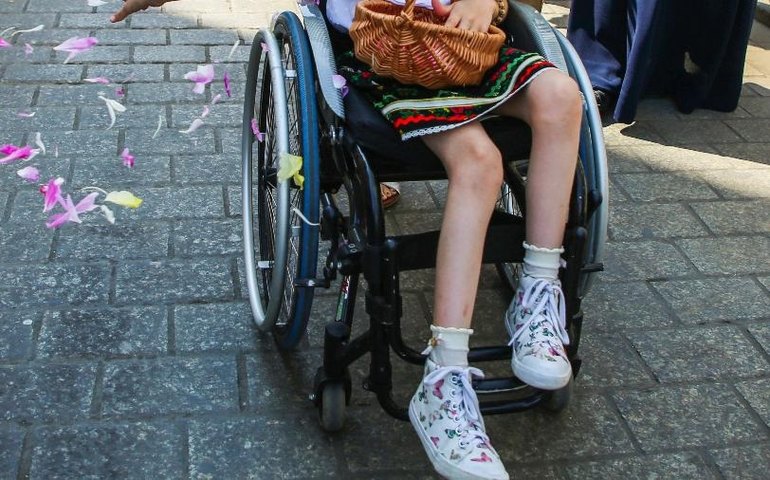 ‘Cemitério’ de navios oferece riscos ambientais para a Baía da Guanabara