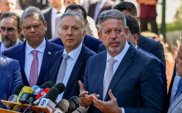 Lira se reúne com Tarcísio e Casagrande na Câmara para discutir reforma tributária