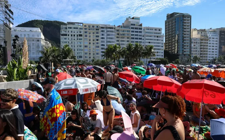 Show de Lady Gaga leva 2,1 milhões de pessoas para Copacabana