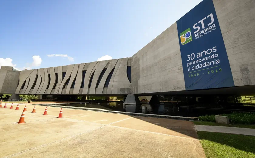 STJ permite faculdades privadas cobrarem mais de calouros