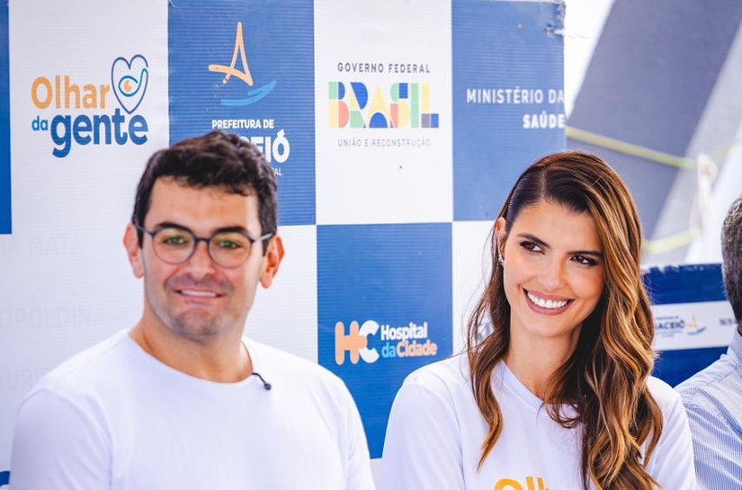Ao lado do prefeito André, Marina Cândia leva 200 cirurgias de catarata para a população de Mar Vermelho