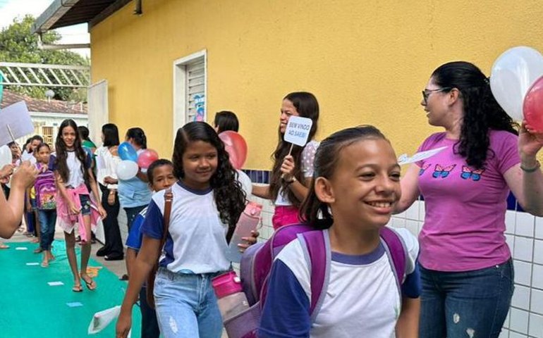 Estudantes de Anadia participam de provas do Sistema de Avaliação da Educação Básica (Saeb)