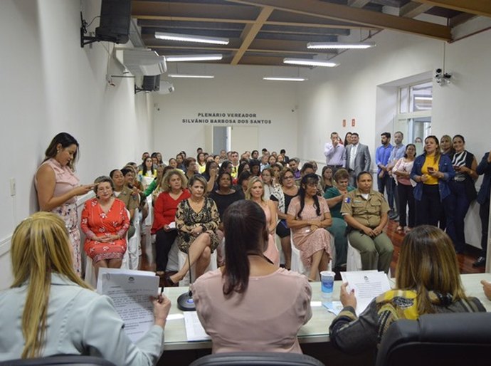 Personalidades femininas são agraciadas com a Comenda Selma Bandeira pela Câmara de Maceió