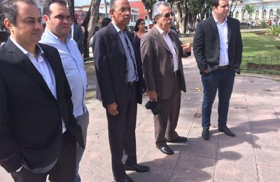 Prefeitura e Tribunal de Justiça discutem revitalização da Praça Deodoro