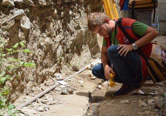 Agentes de saúde e universitários se unem no combate ao Aedes aegypti