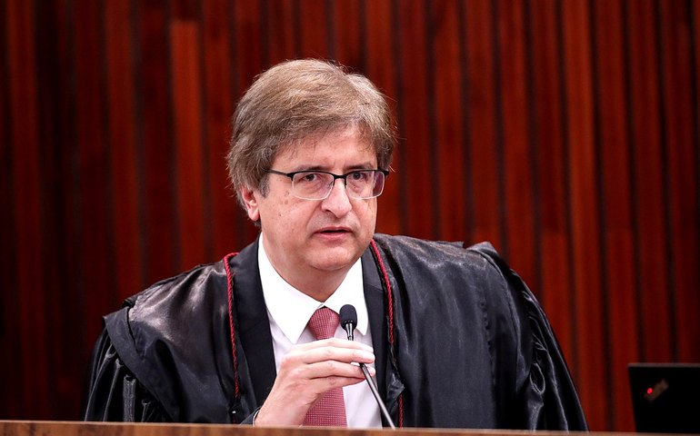 CCJ do Senado aprova recondução de Paulo Gonet