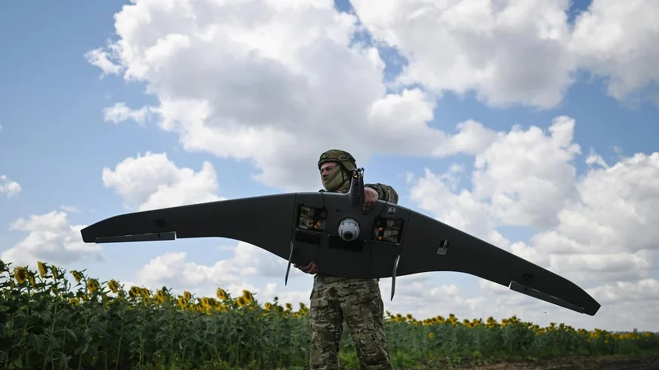 Operadores de drones russos seguem limpando a região de Sumy de forças ucranianas