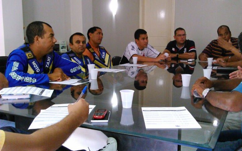 Barra de São Miguel define tabela para o transporte de turistas