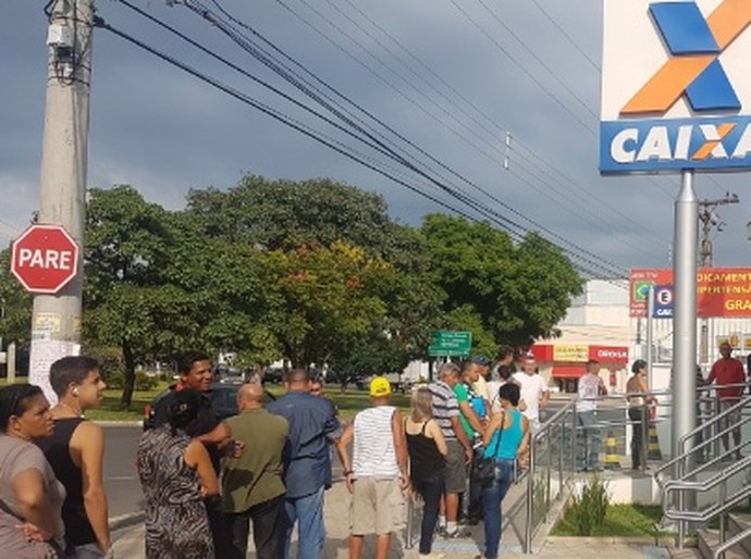 Agências da Caixa em Alagoas abrem neste sábado para liberar FGTS