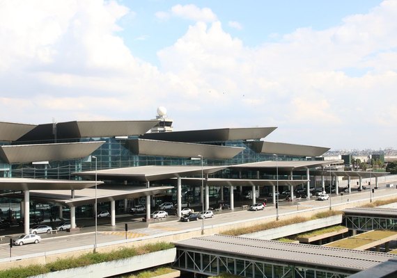 Aeroporto de Guarulhos tem 68 afegãos acampados em busca de refúgio