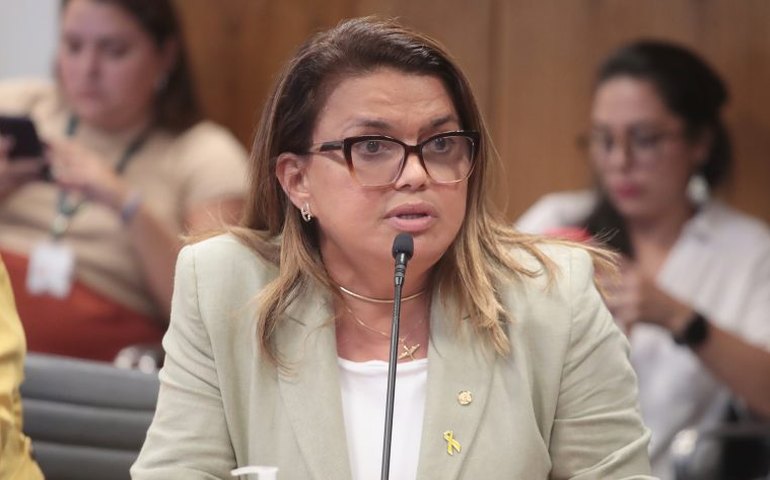 Comissão aprova proposta para facilitar exploração de aeroporto por estados e municípios