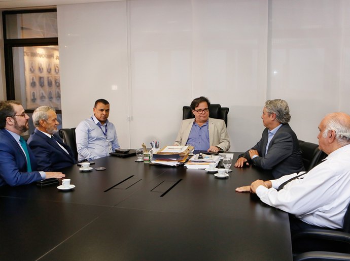 Projeto de rateio dos recursos do Fundeb é intensamente debatido no plenário da ALE