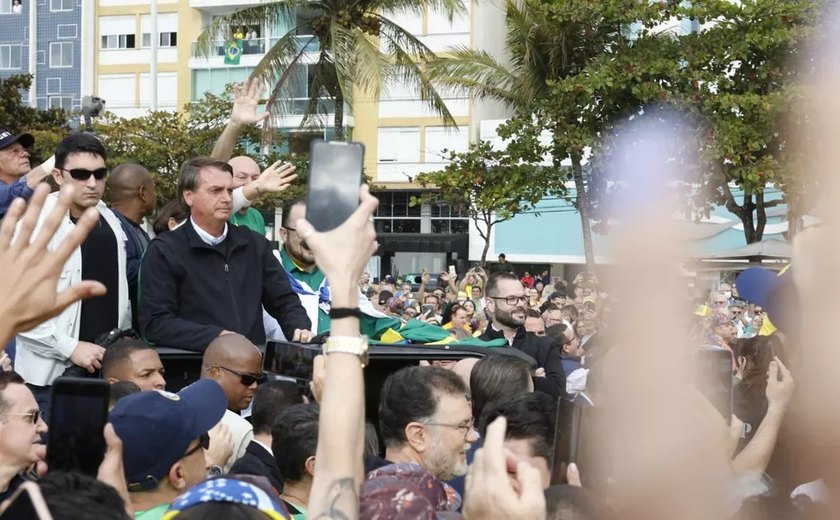 Bolsonaro já está em Balneário Camboriú para participar da Marcha para Jesus