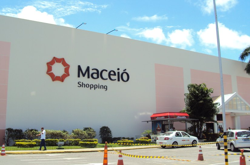 Ângela Garrote cobra melhoria no sistema de distribuição de colírio para tratamento do glaucoma