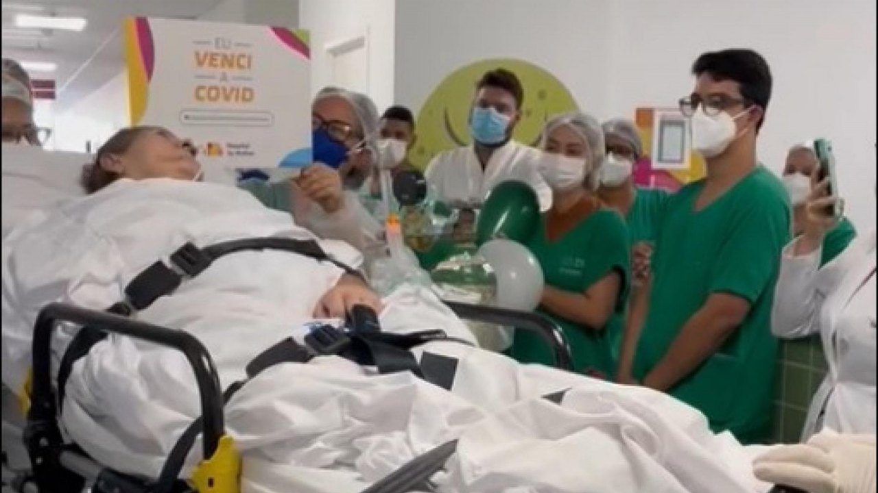 Idosa de 64 anos vence Covid-19 e recebe alta do Hospital da Mulher após mais de 6 meses de internação