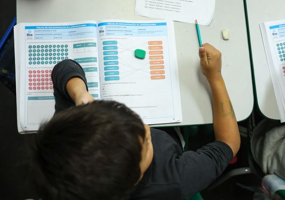 Vagas na área de educação fazem o desemprego ser o menor já registrado