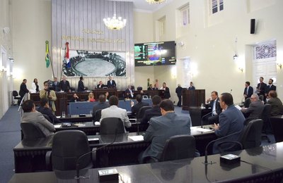 Deputados aprovam pareceres e votação do Orçamento fica para o dia 26 de dezembro 