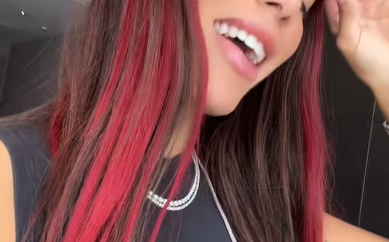 Anitta responde a críticas por tatuagem sobre constelação familiar