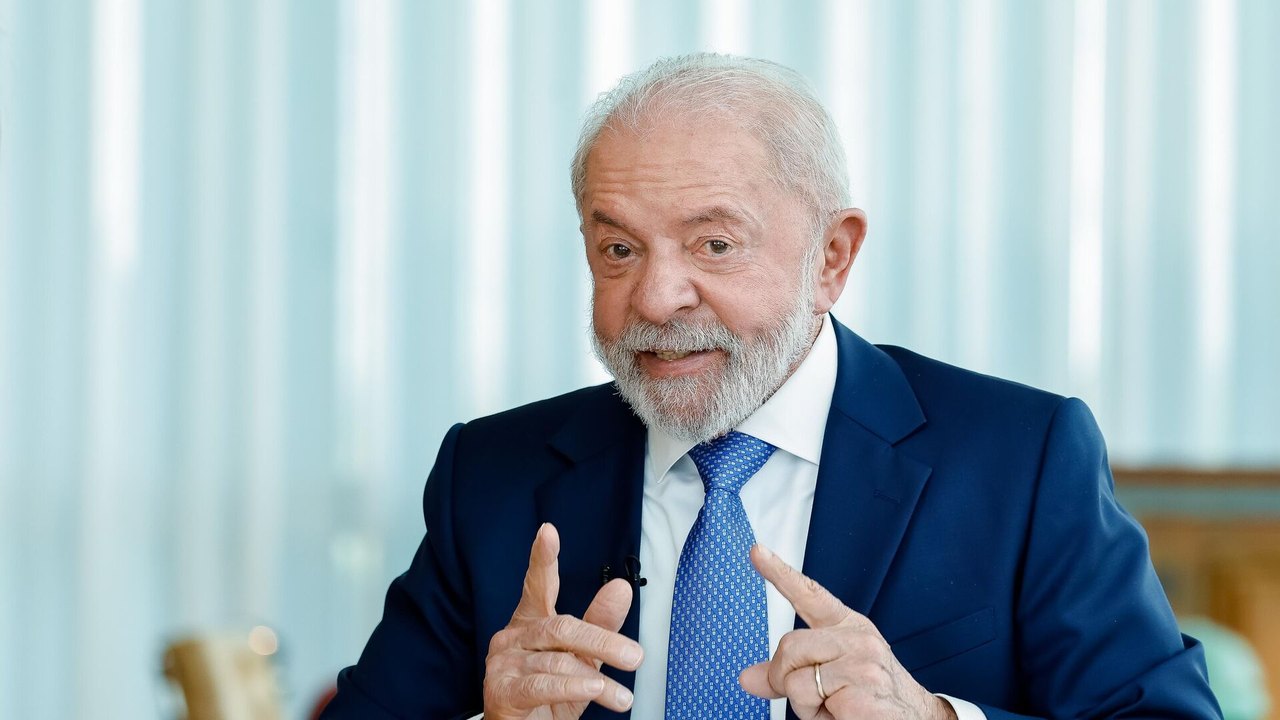 Lula assina decretos que definem novas regras para atuação das big techs no Brasil