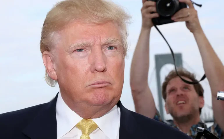 Trump está frustrado por Zelensky não ter ido à mesa de negociações, diz Michael Waltz