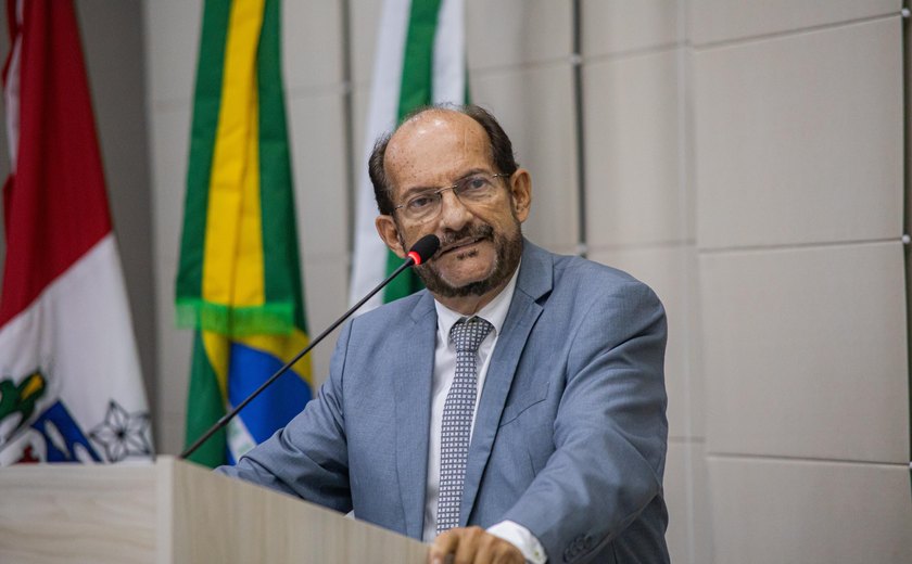 Vereador Dr. Cleber Costa apresenta diversas indicações na Câmara Municipal de Maceió