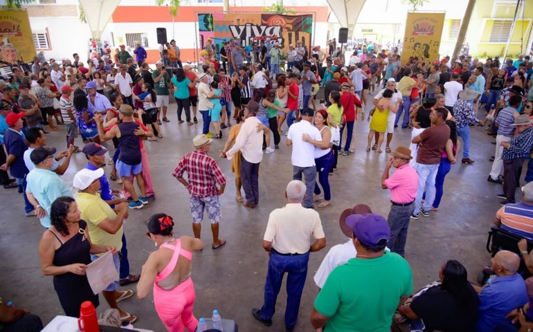 Com muito forró, Cultura na Praça celebra artistas da terra na última edição do ano